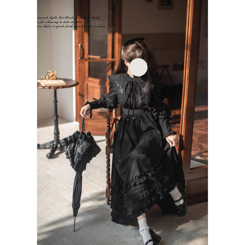 夜想曲を奏でる刺繍クラシカルワンピース