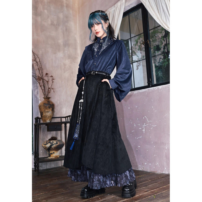 闘魚の刺繍ブラウス