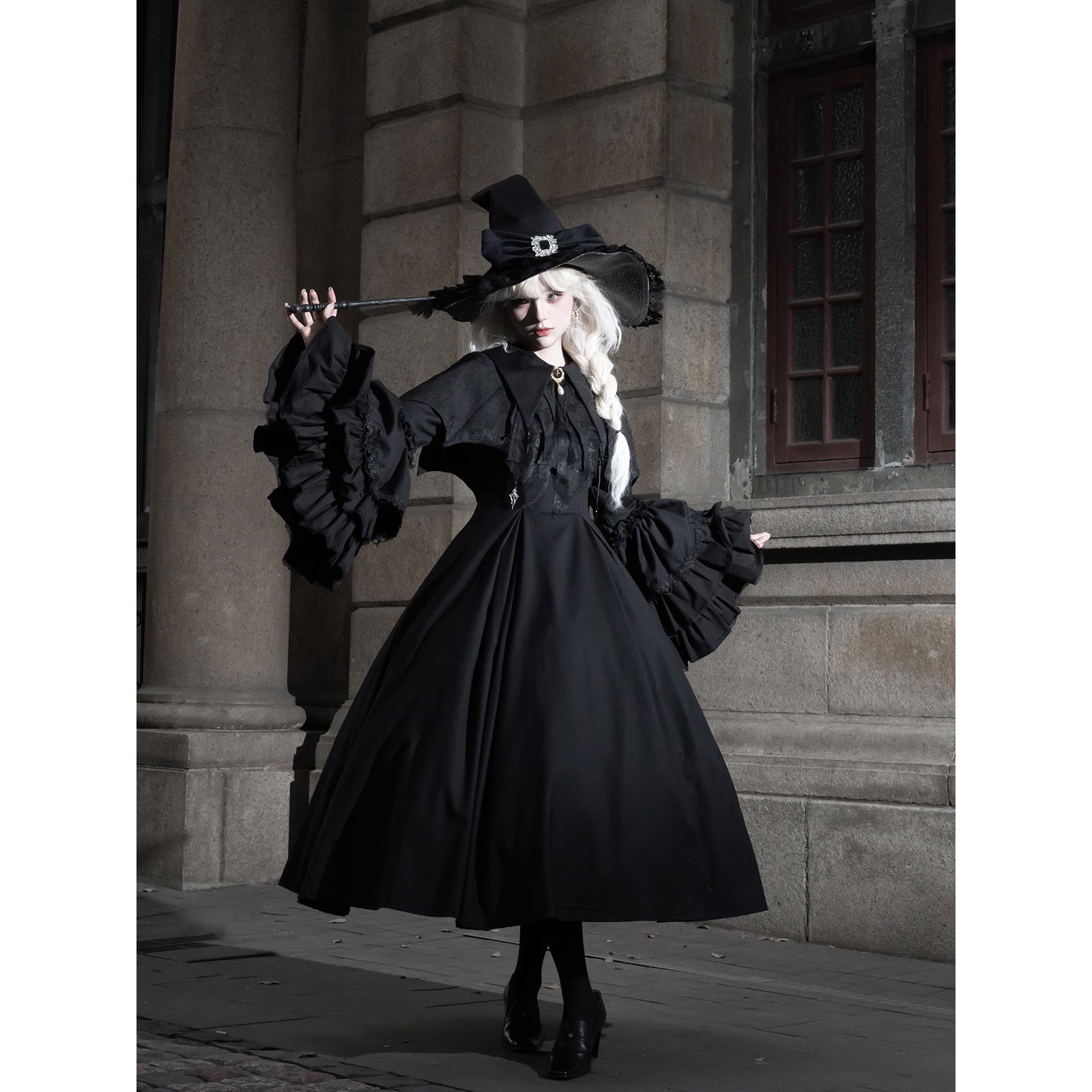 箱庭の魔女のクラシカルワンピースとケープ[2025年4月中旬-5月上旬発送