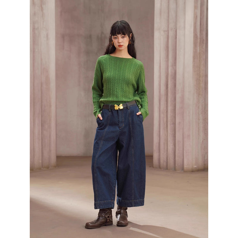 ケーブル編みのレトロセーター