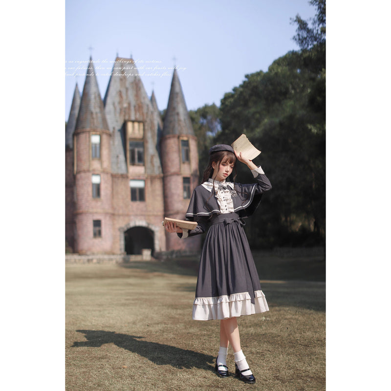 公爵令嬢のクラシカルワンピースとケープ