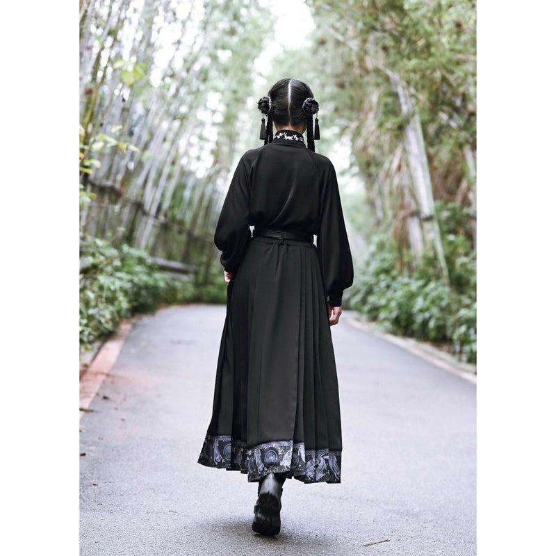 漆黒の兎の挿絵ロングプリーツスカート