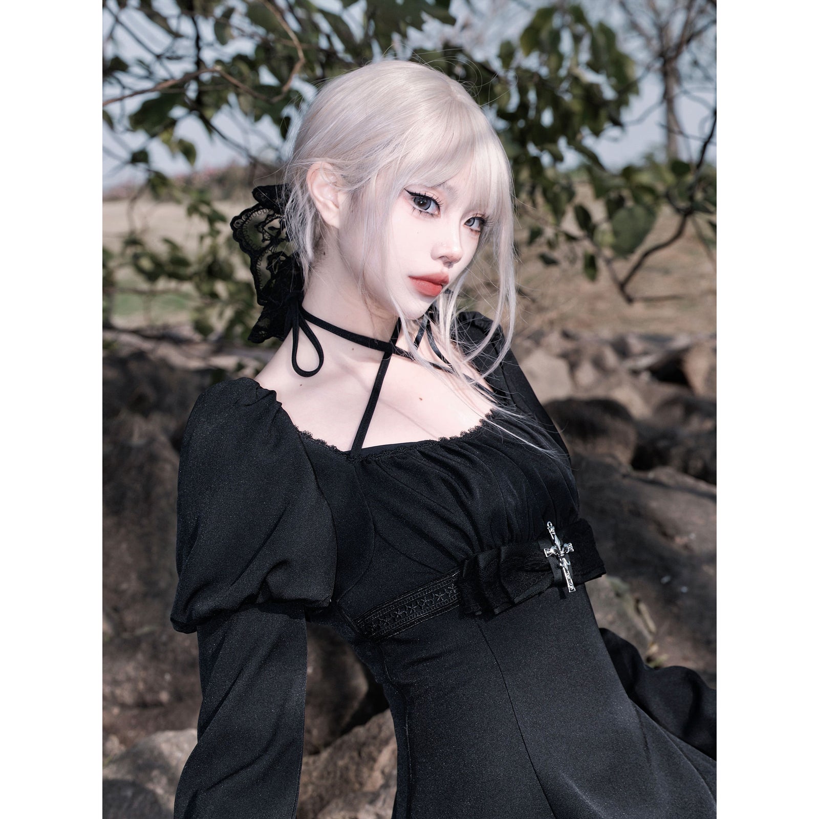 黒のお嬢様の十字架ワンピース – ManusMachina