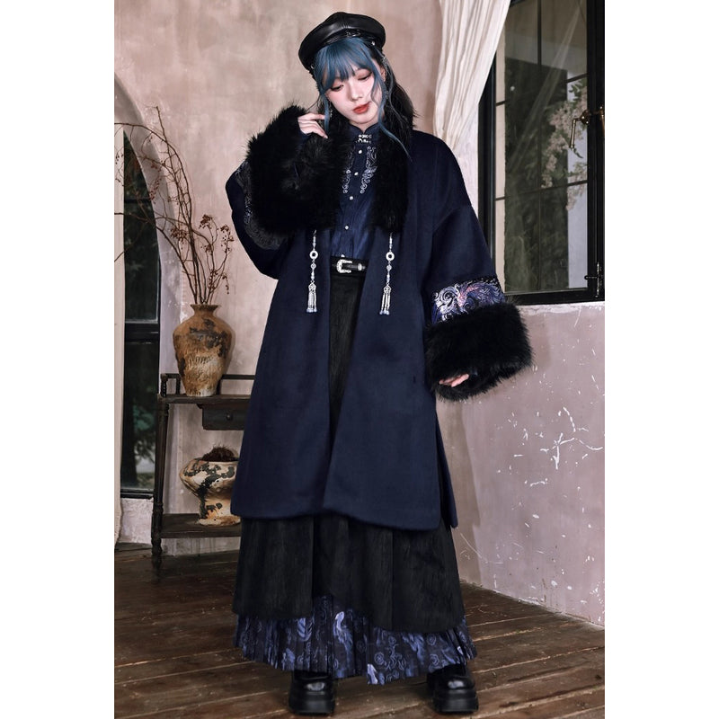 闘魚の刺繍ブラウス