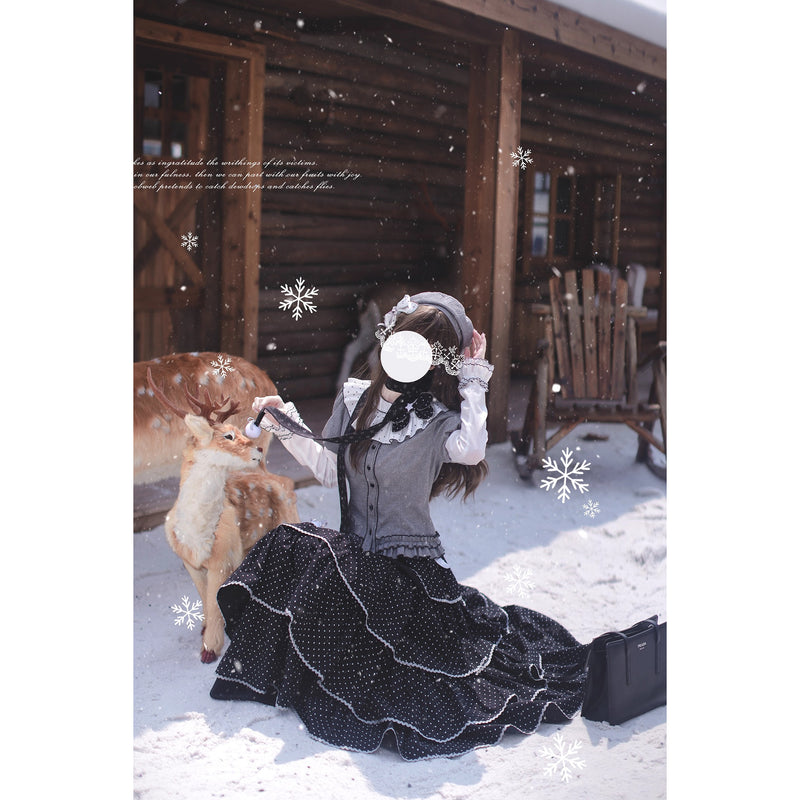 霧色のお嬢様トップスとティアードスカートとカーディガン