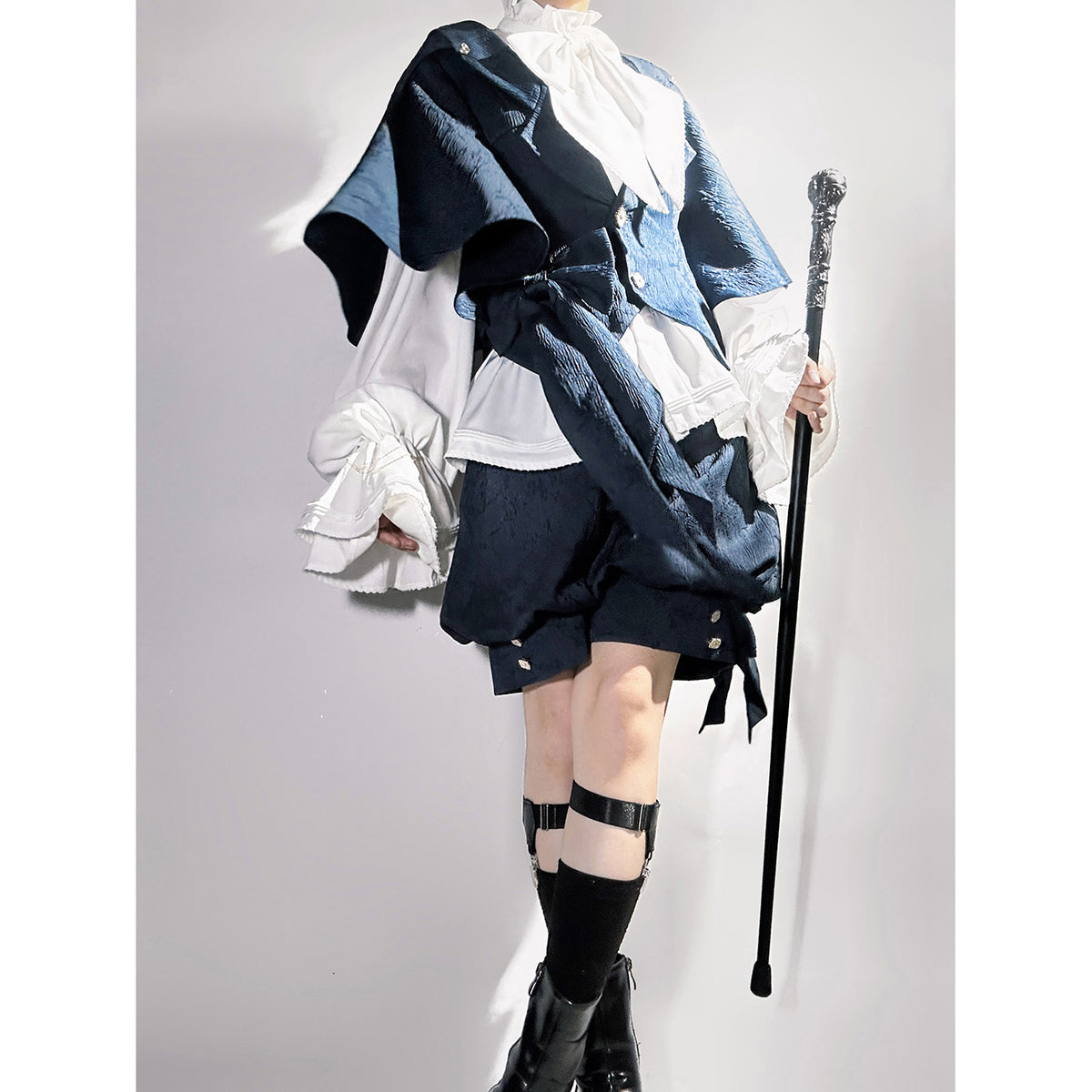 純白の貴公子のヴィクトリアンブラウス – ManusMachina