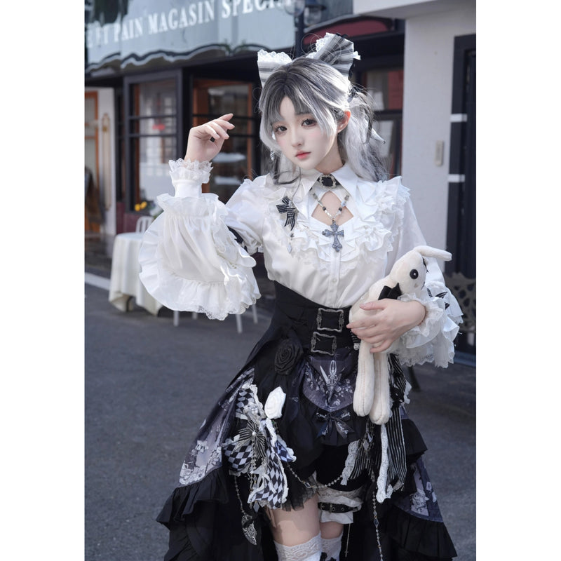 暗黒の天使のヴィクトリアンブラウスとオーバースカートとショートパンツ[2025年11月中旬-12月中旬発送予定]