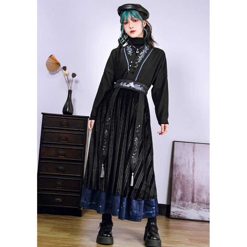 椿の花の刺繍チャイナブラウス