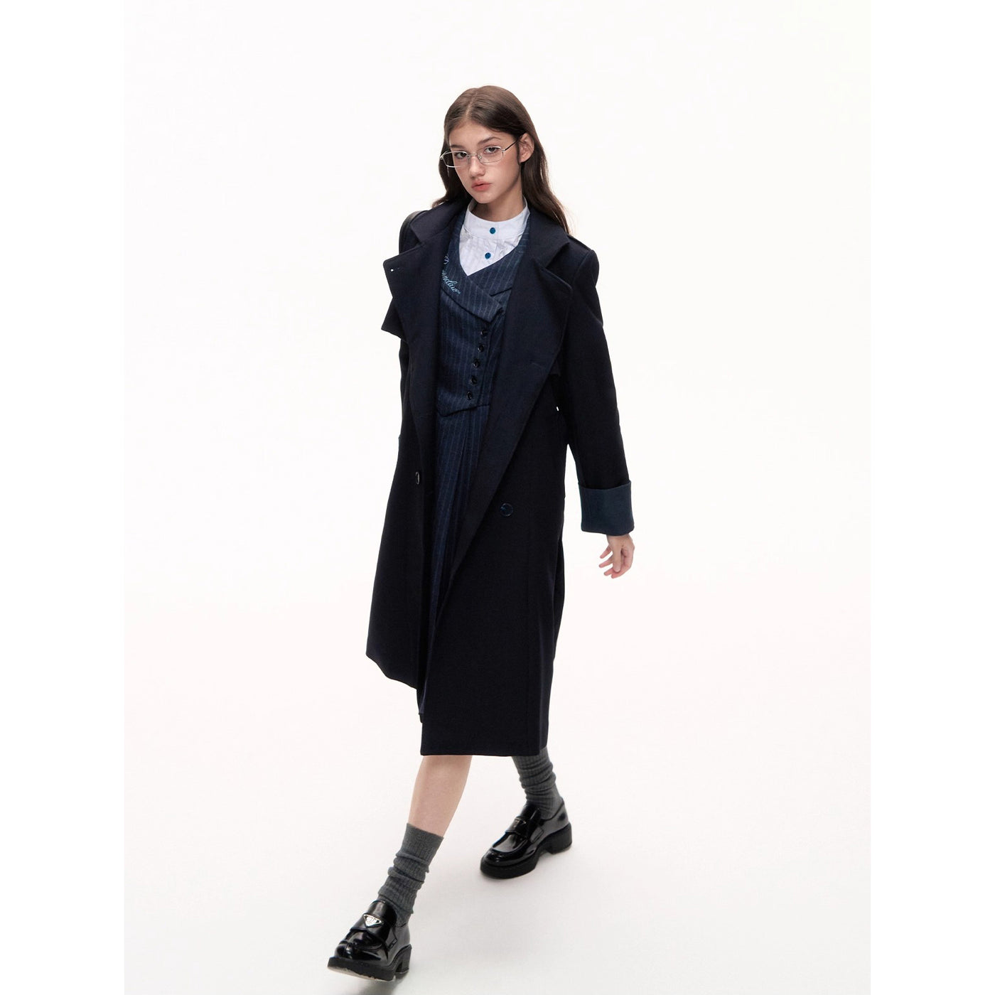 魔法学校のクラシカルトレンチコート – ManusMachina