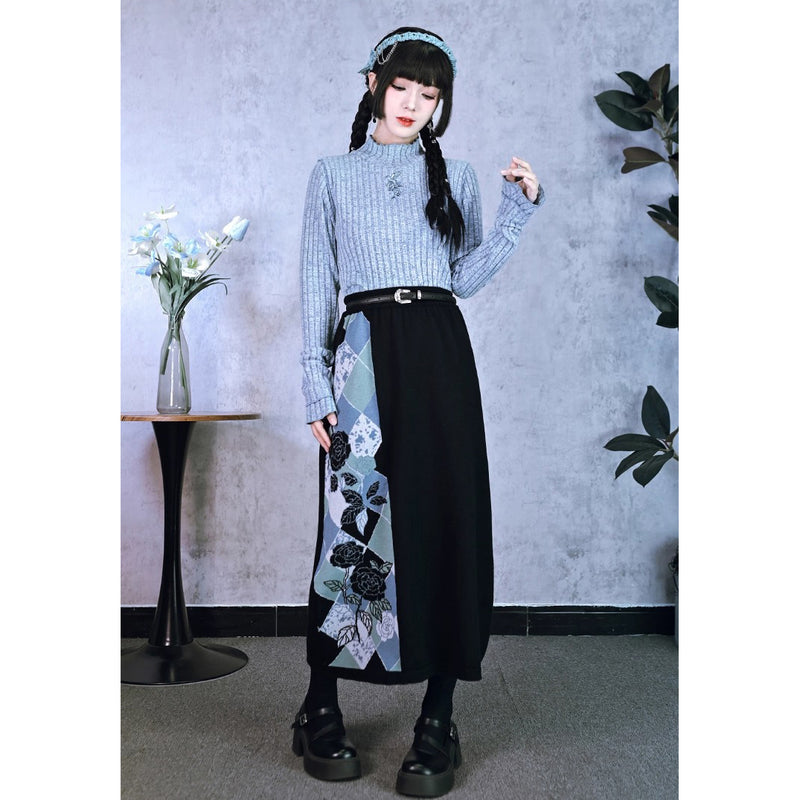 椿の花と鶯の挿絵カーディガンとニットスカート