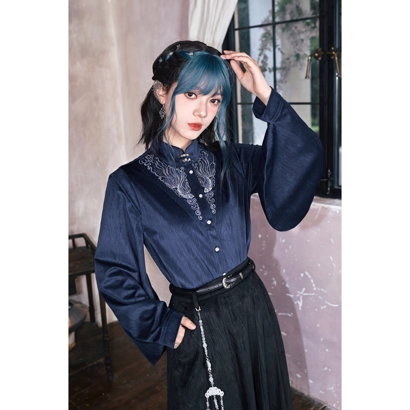 闘魚の刺繍ブラウス