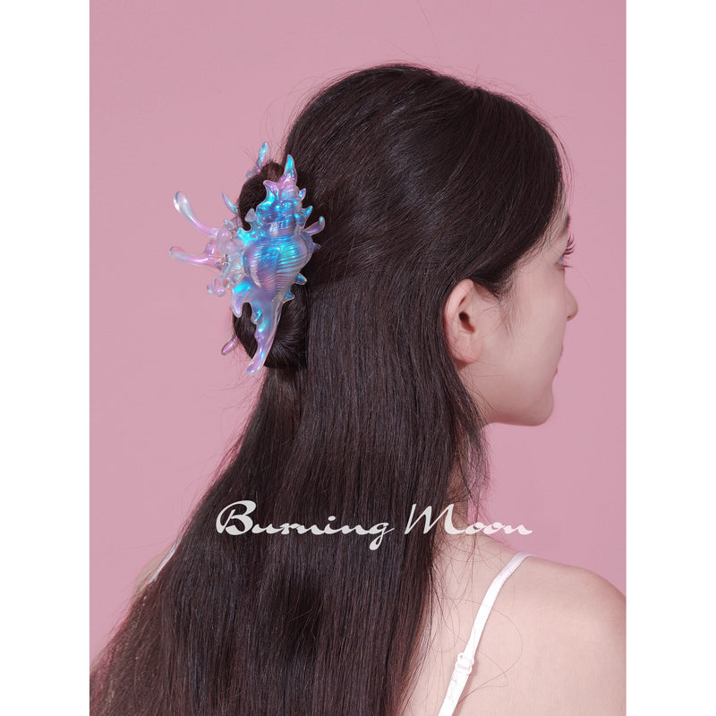 貝殻のヘアクリップ