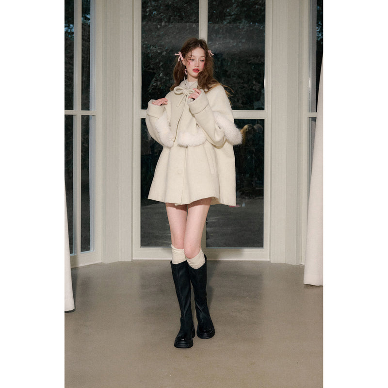 Elegant Queen's Cape Wool Coat