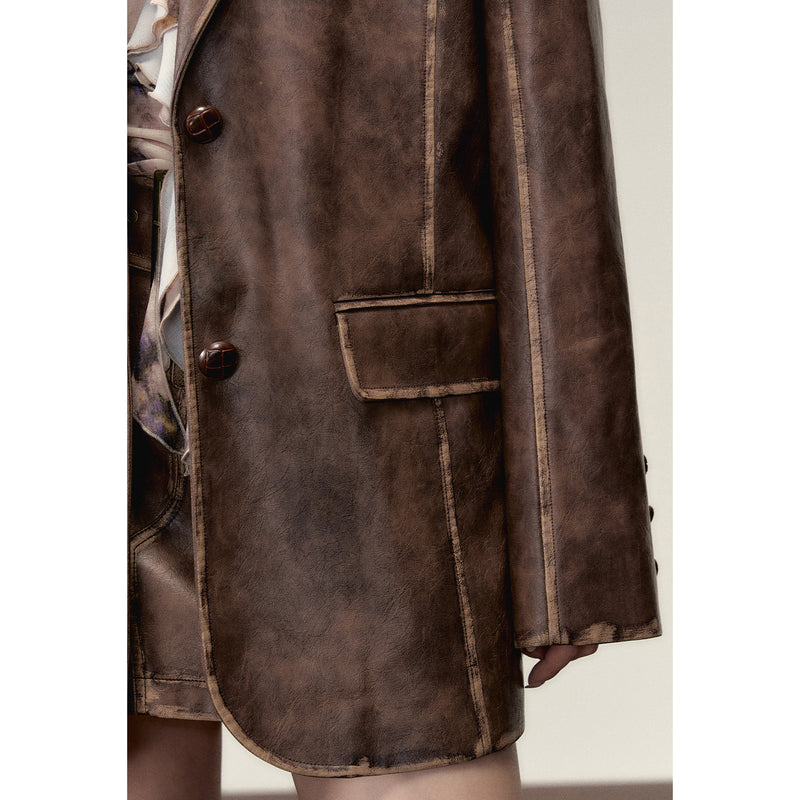 Blown leather big silhouette jacket and short skirt