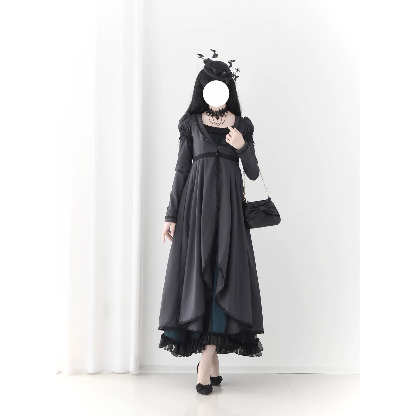深灰の貴婦人の刺繍クラシカルコート[2027年1月下旬-2月下旬発送予定