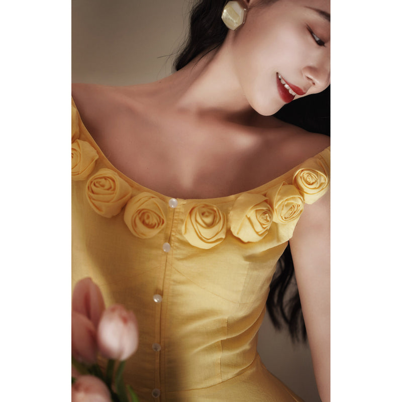 淡黄の薔薇のヘップバーンワンピース