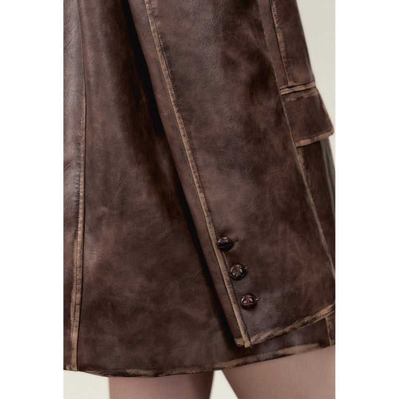 Blown leather big silhouette jacket and short skirt