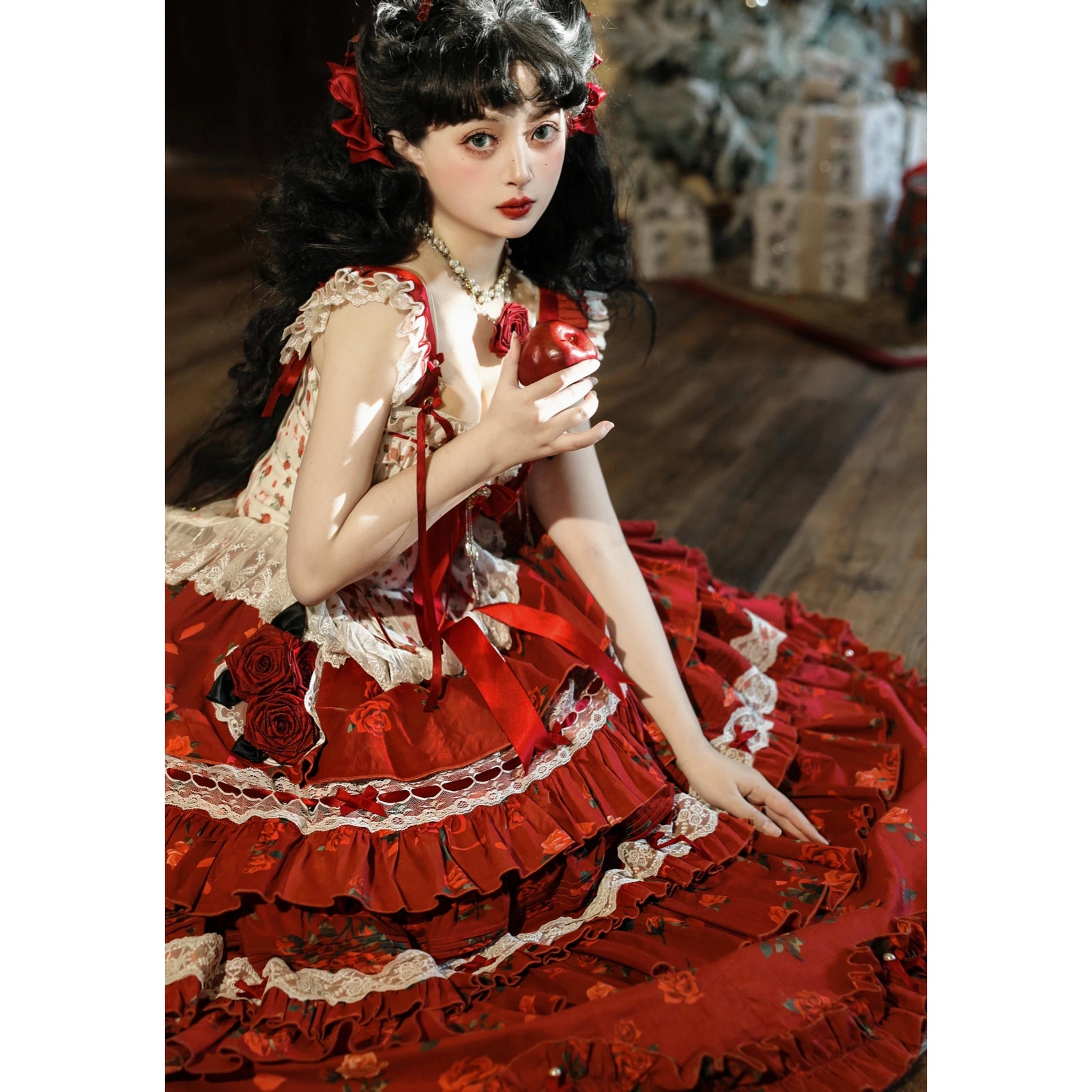 深紅の薔薇の編み上げビスチェとティアードスカート[2026年3月下旬-4月