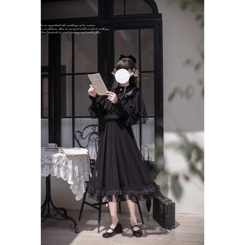 漆黒のお嬢様のチュールケープワンピース
