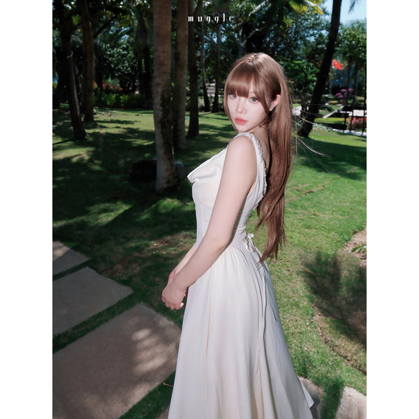 月明かりのお嬢様のワンピース