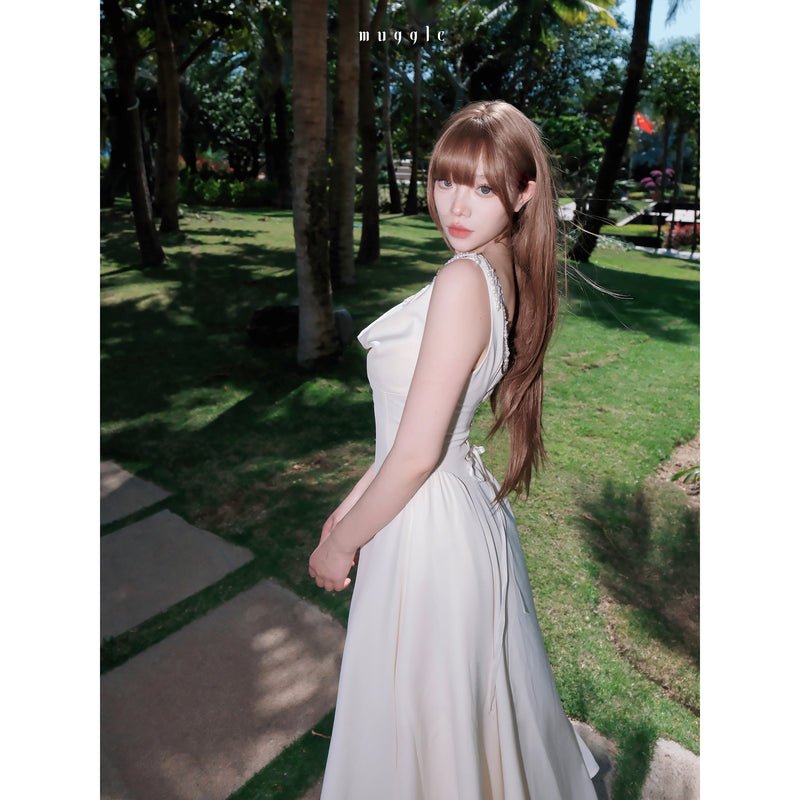 月明かりのお嬢様のワンピース
