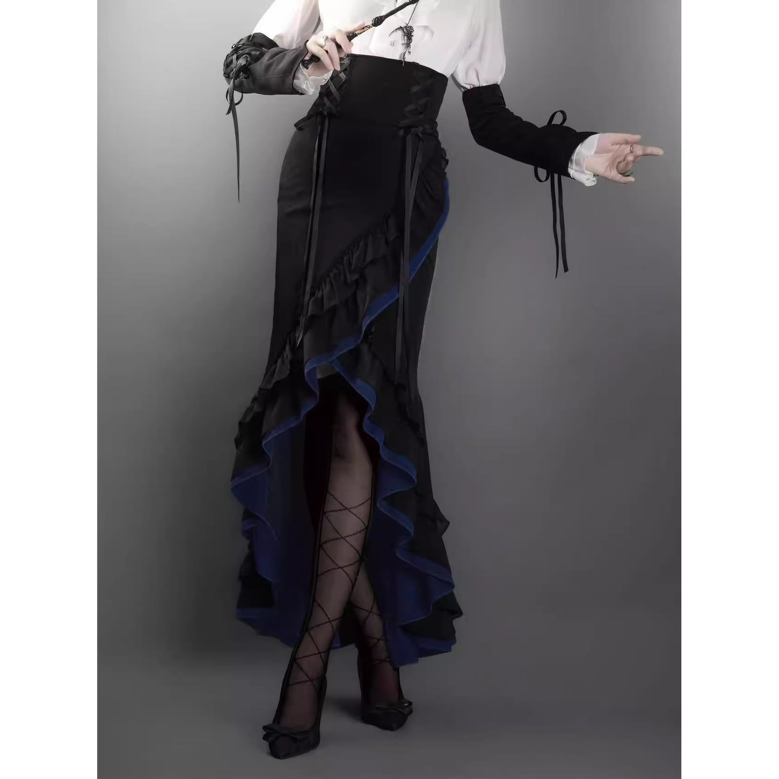 黒藍のお嬢様のフィッシュテールスカート – ManusMachina