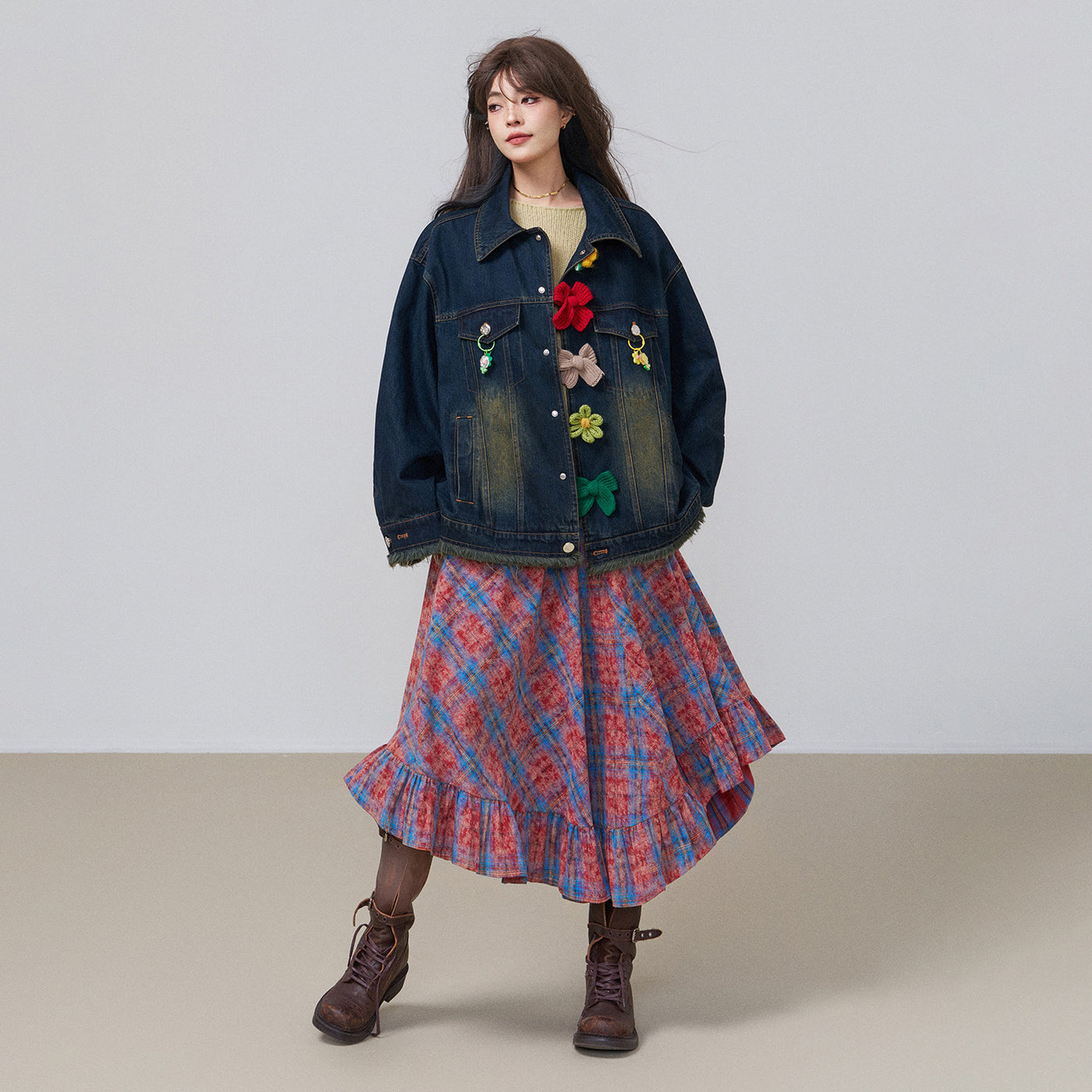 花とリボンを編んだデニムジャケット – ManusMachina