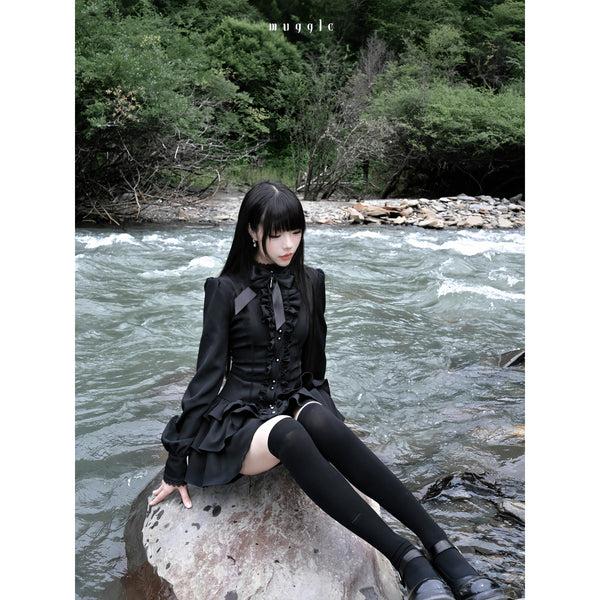 暗黒のお嬢様のゴシックワンピース