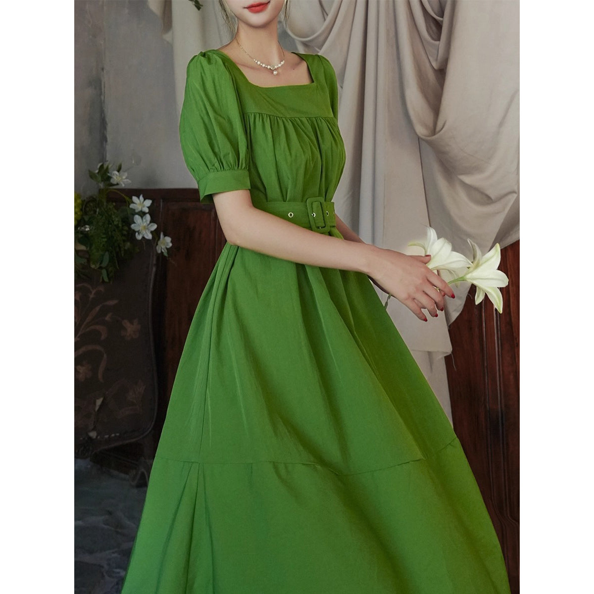 深碧のお嬢様のレトロワンピース – ManusMachina