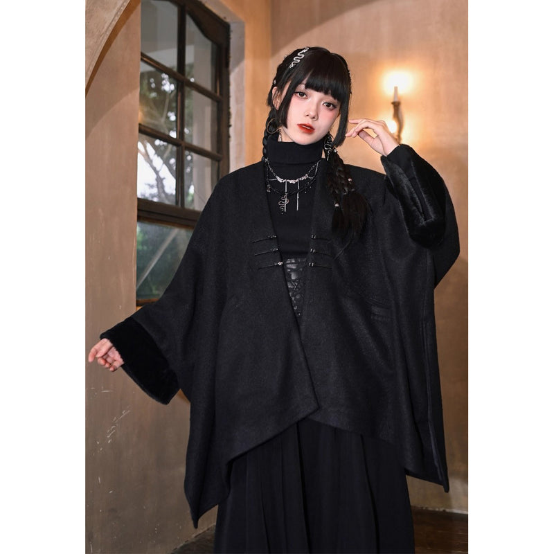 漆黒の令嬢のチャイナウールケープコート