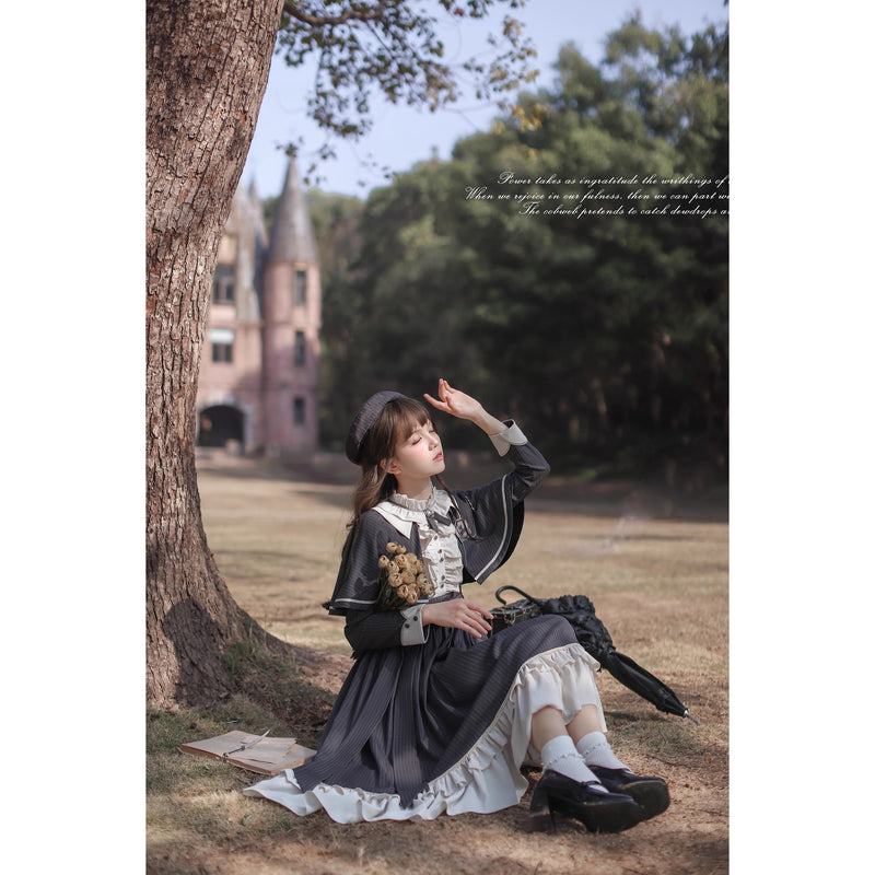 公爵令嬢のクラシカルワンピースとケープ