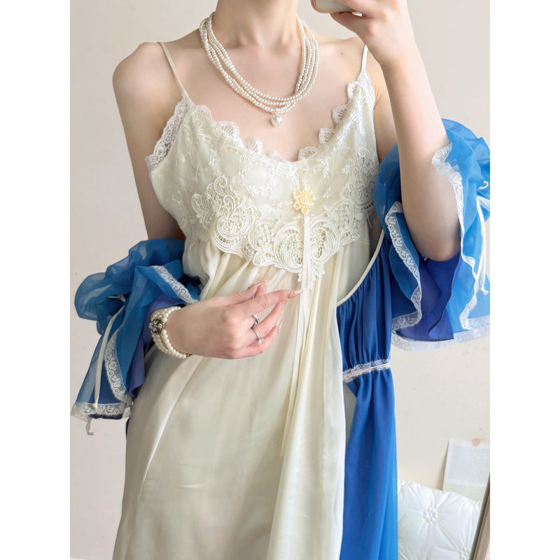 紺碧の王妃のオーバーワンピースとキャミソールワンピース