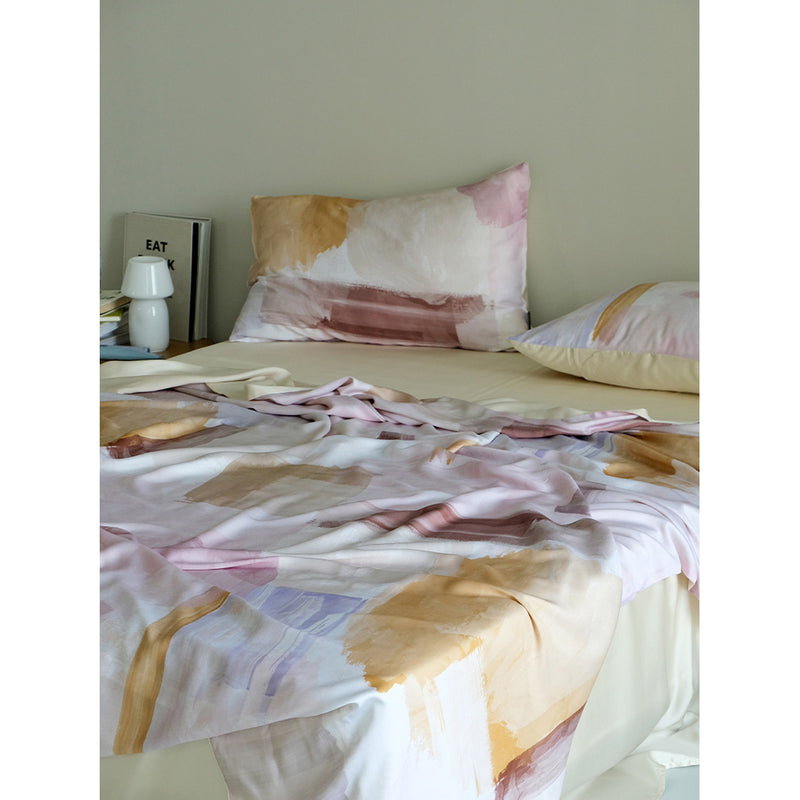 The Illusion of a Morning Glow Bed Cover Set