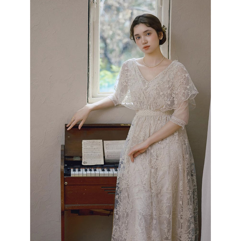 花咲く王妃の刺繍レースワンピース