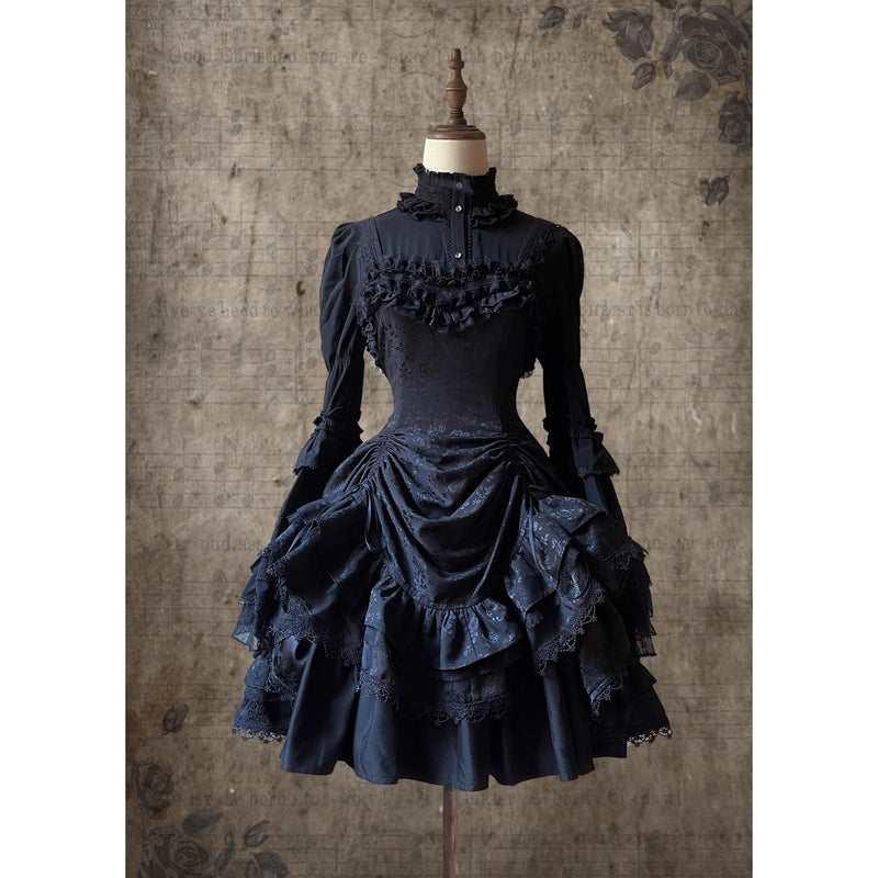漆黒の薔薇の刺繍ワンピースとジャンパースカート[2025年12月中旬-2026年1月中旬発送予定]