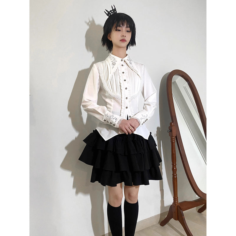 中世貴族の薔薇刺繍ブラウス - White[2025年9月中旬-10月上旬発送予定]