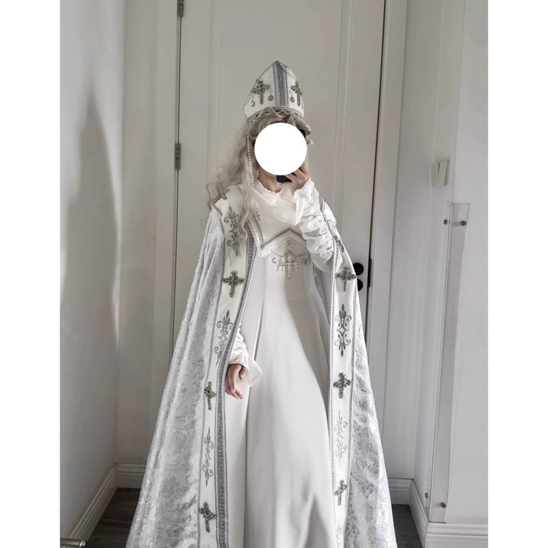 月夜の修道女の刺繍ロングマント - White Silver[2025年12月上旬-2026年1月上旬発送予定]