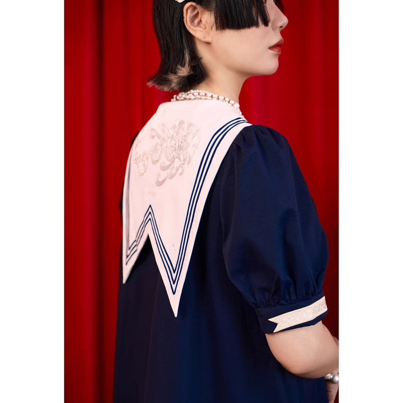 白蛇と菊花の刺繍セーラーワンピース - Dark Navy