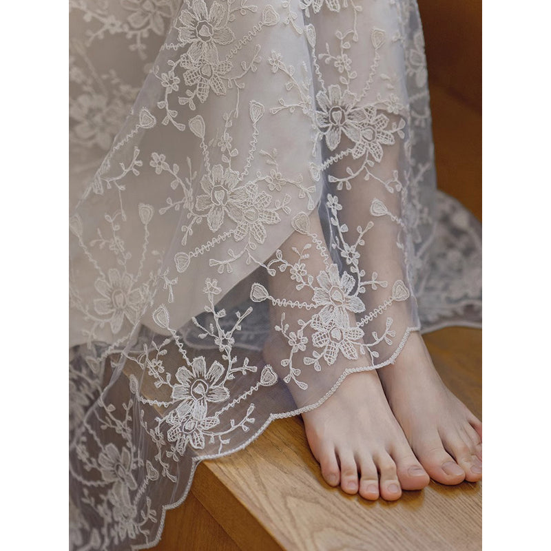 花咲く王妃の刺繍レースワンピース