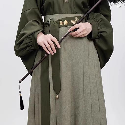 宮廷令嬢の刺繍プリーツスカート