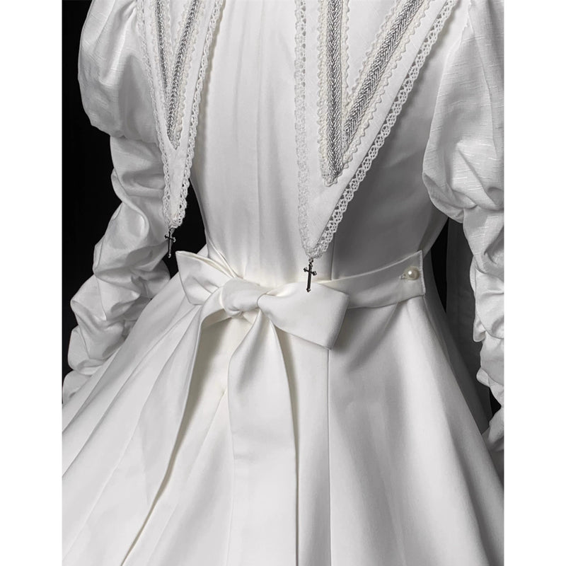 月夜の修道女の刺繍ワンピース - White（シャーリングスリーブ）[2025年12月上旬-2026年1月上旬発送予定]