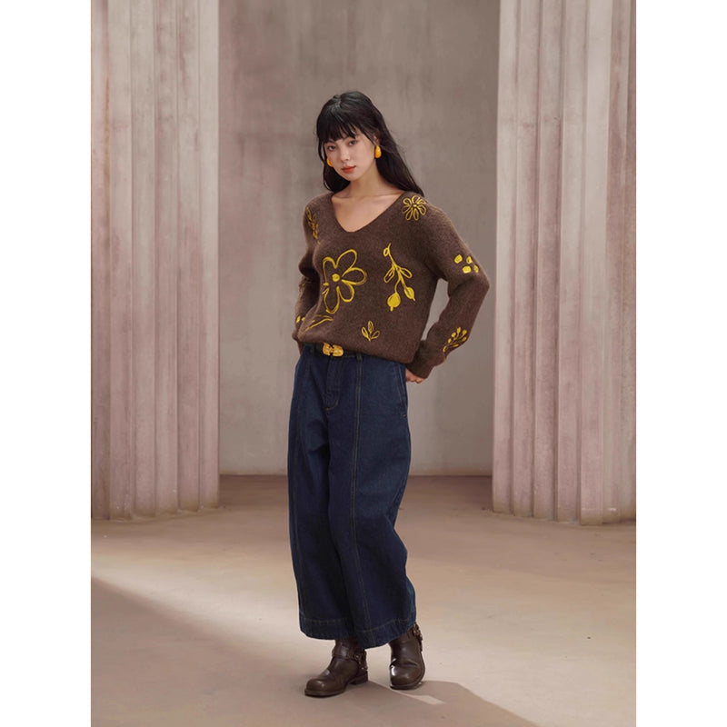 紺藍色のクロップドワイドデニムパンツ