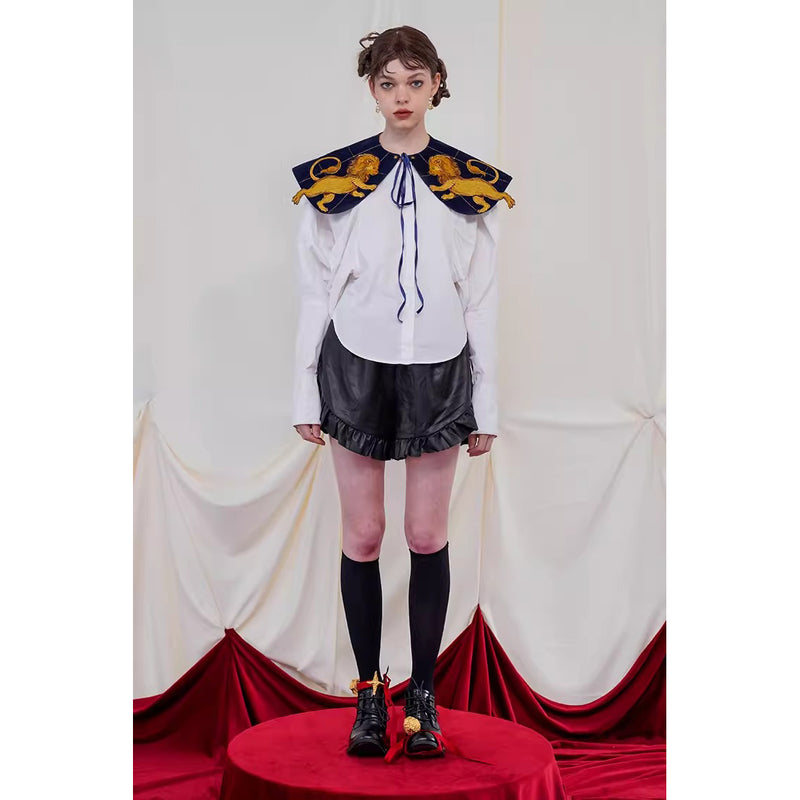 獅子の刺繍付け襟