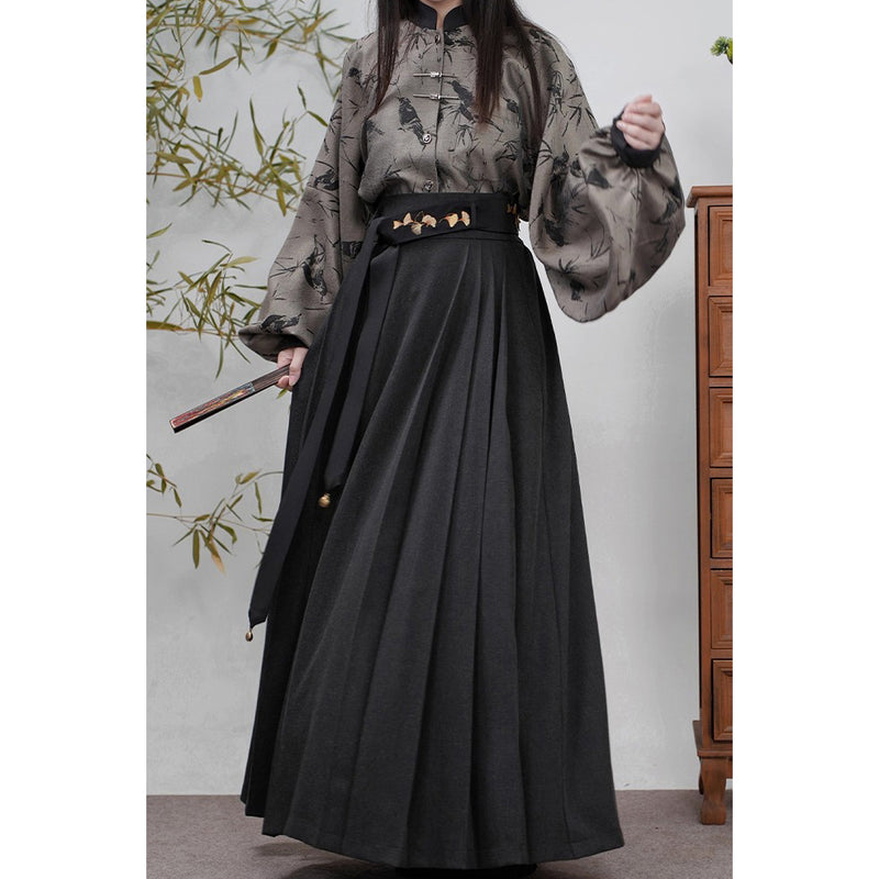 宮廷令嬢の刺繍プリーツスカート