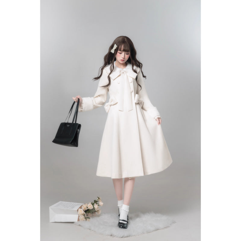 白雪のお嬢様のリボンウールコート