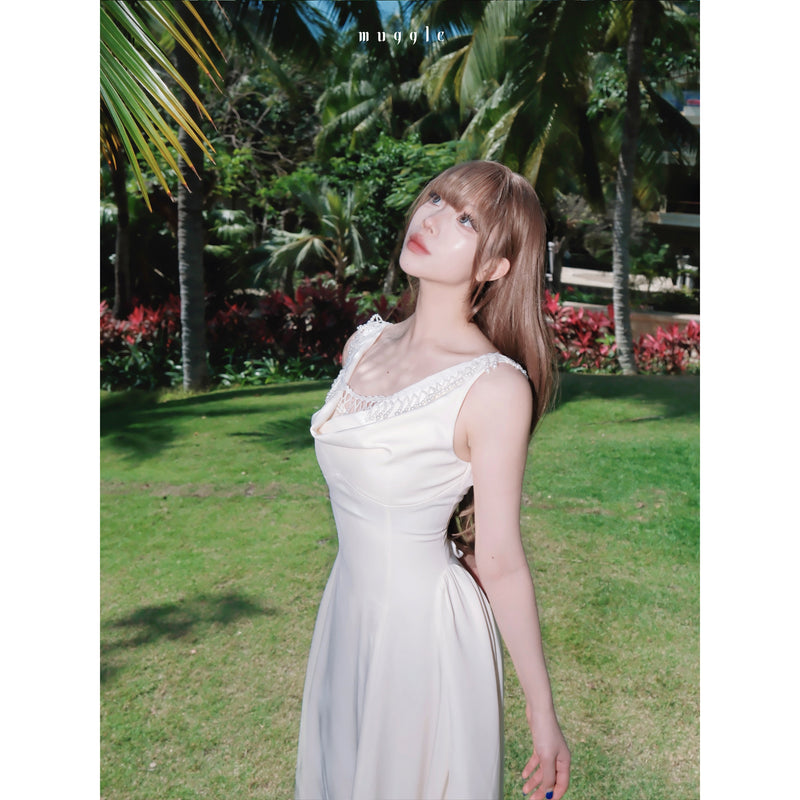 月明かりのお嬢様のワンピース