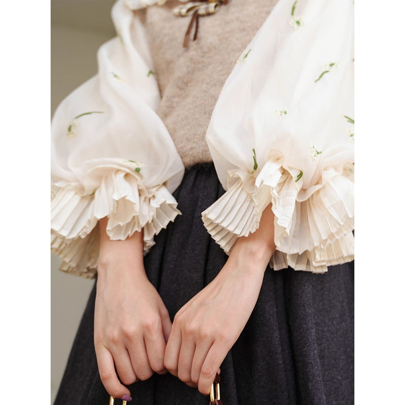 宮廷の花の刺繍ヴィクトリアンブラウスとニットベスト