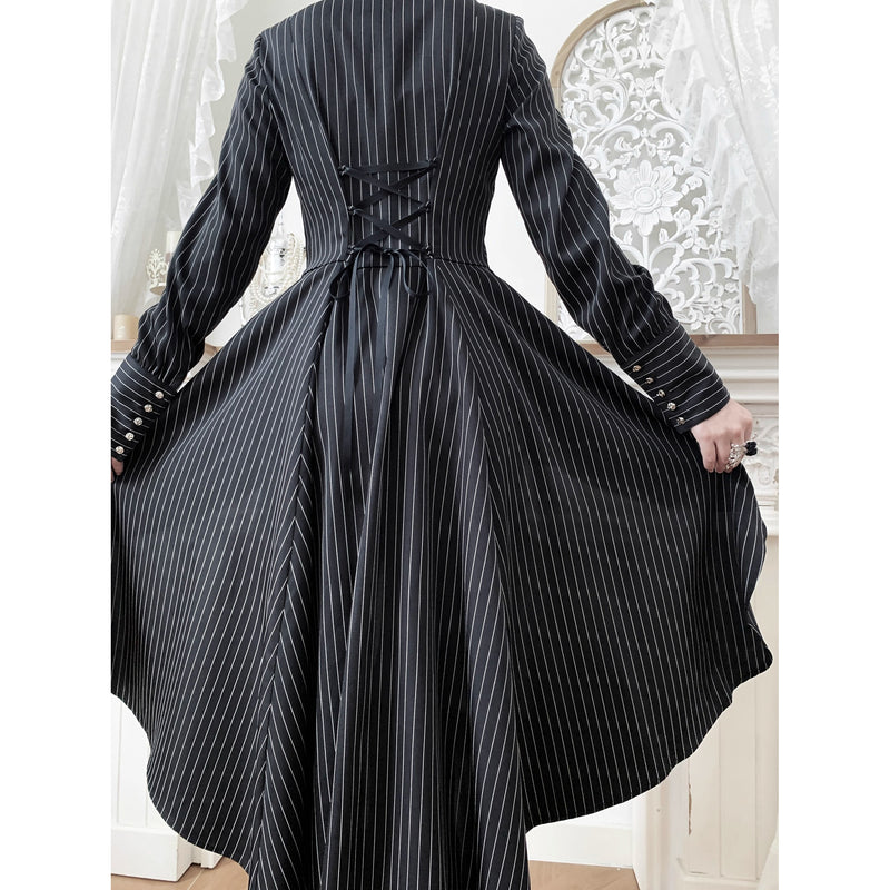 中世貴族のヴィクトリアンテールブラウス - Black Pin Stripe[2025年12月上旬-12月下旬発送予定]