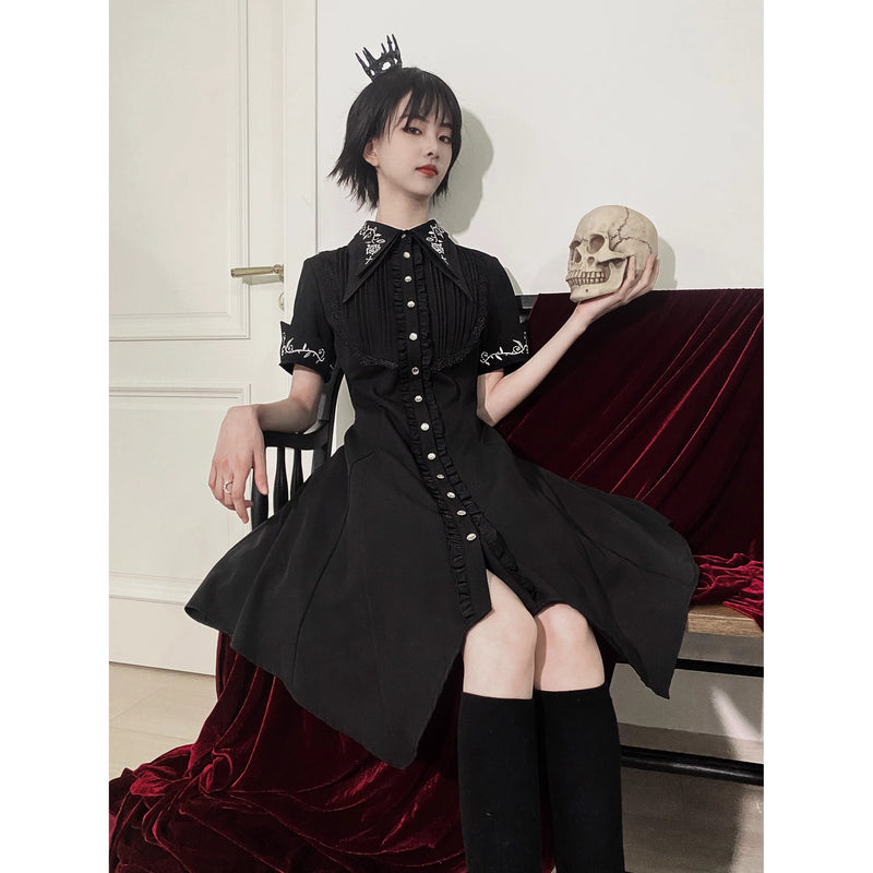 中世貴族の薔薇刺繍ワンピース - Black[2025年9月中旬-10月上旬発送予定]