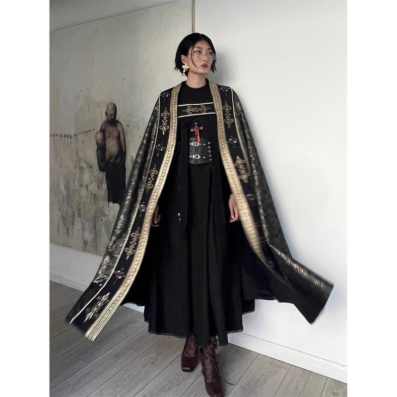 月夜の修道女の刺繍ワンピース - Black（レッグオブマトンスリーブ）[2025年12月上旬-2026年1月上旬発送予定]
